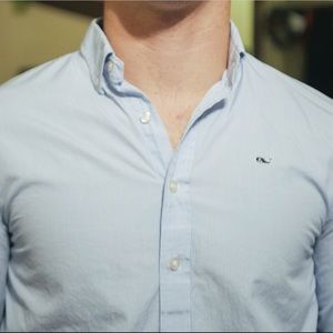 Vineyard Vines White/blue striped button up shirt